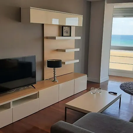 Egona - Baneru 3 Vivienda En 1 Linea De Playa Centro Ciudad Apartment Zarautz Exterior photo
