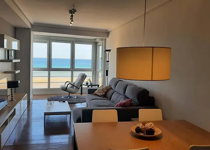Egona - Baneru 3 Vivienda En 1 Linea De Playa Centro Ciudad