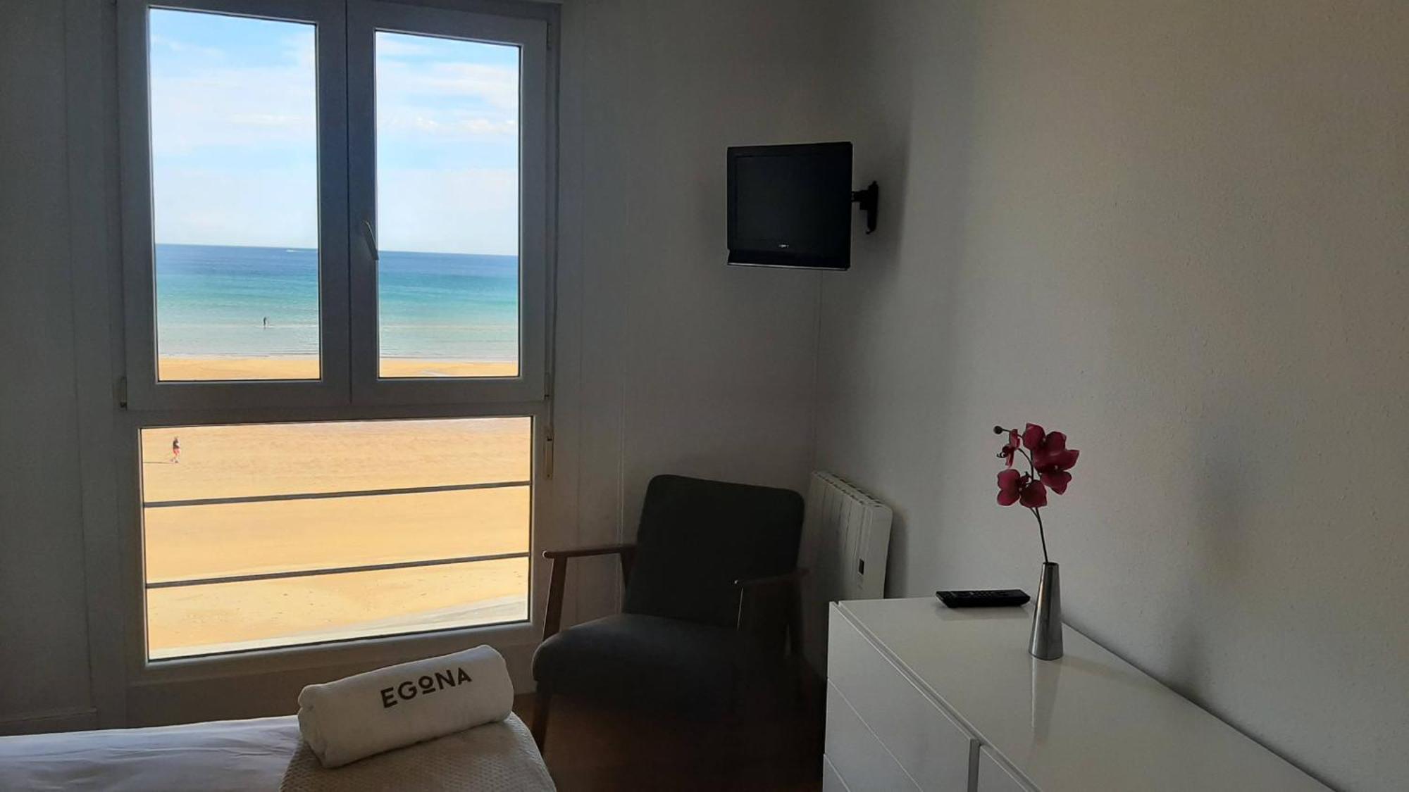 Egona - Baneru 3 Vivienda En 1 Linea De Playa Centro Ciudad
