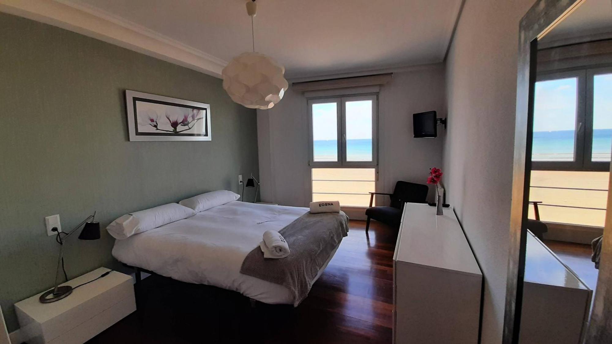 Apartamento Egona - Baneru 3 Vivienda En 1 Linea De Playa Centro Ciudad *